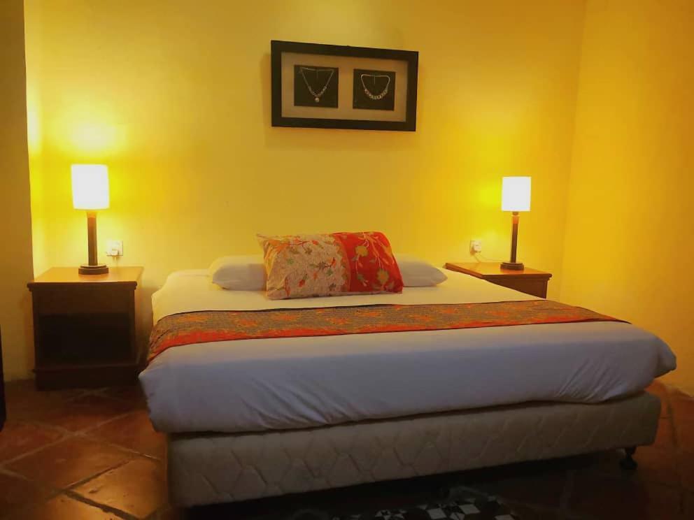 Cintra House Hotell George Town Exteriör bild