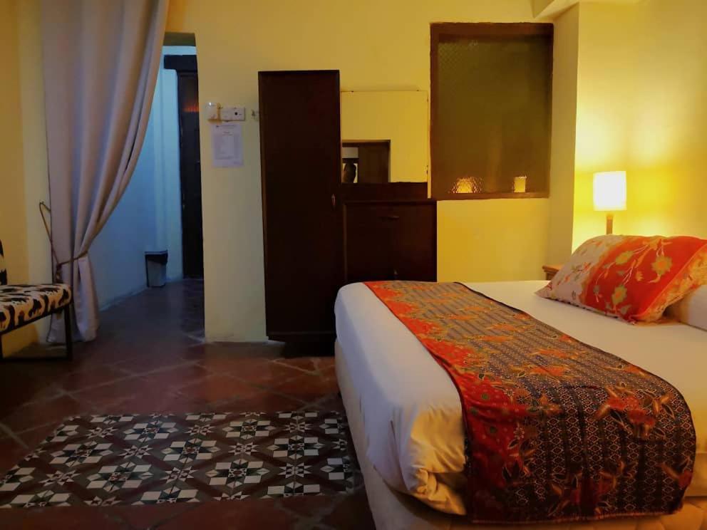 Cintra House Hotell George Town Exteriör bild