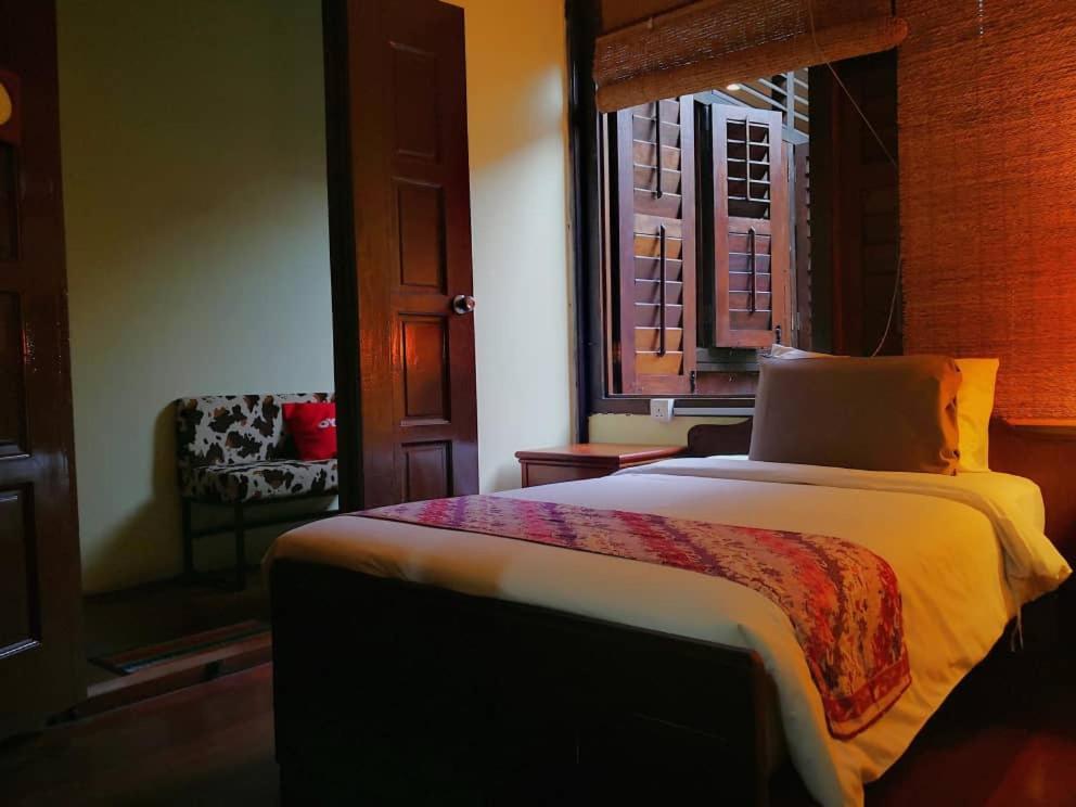 Cintra House Hotell George Town Exteriör bild