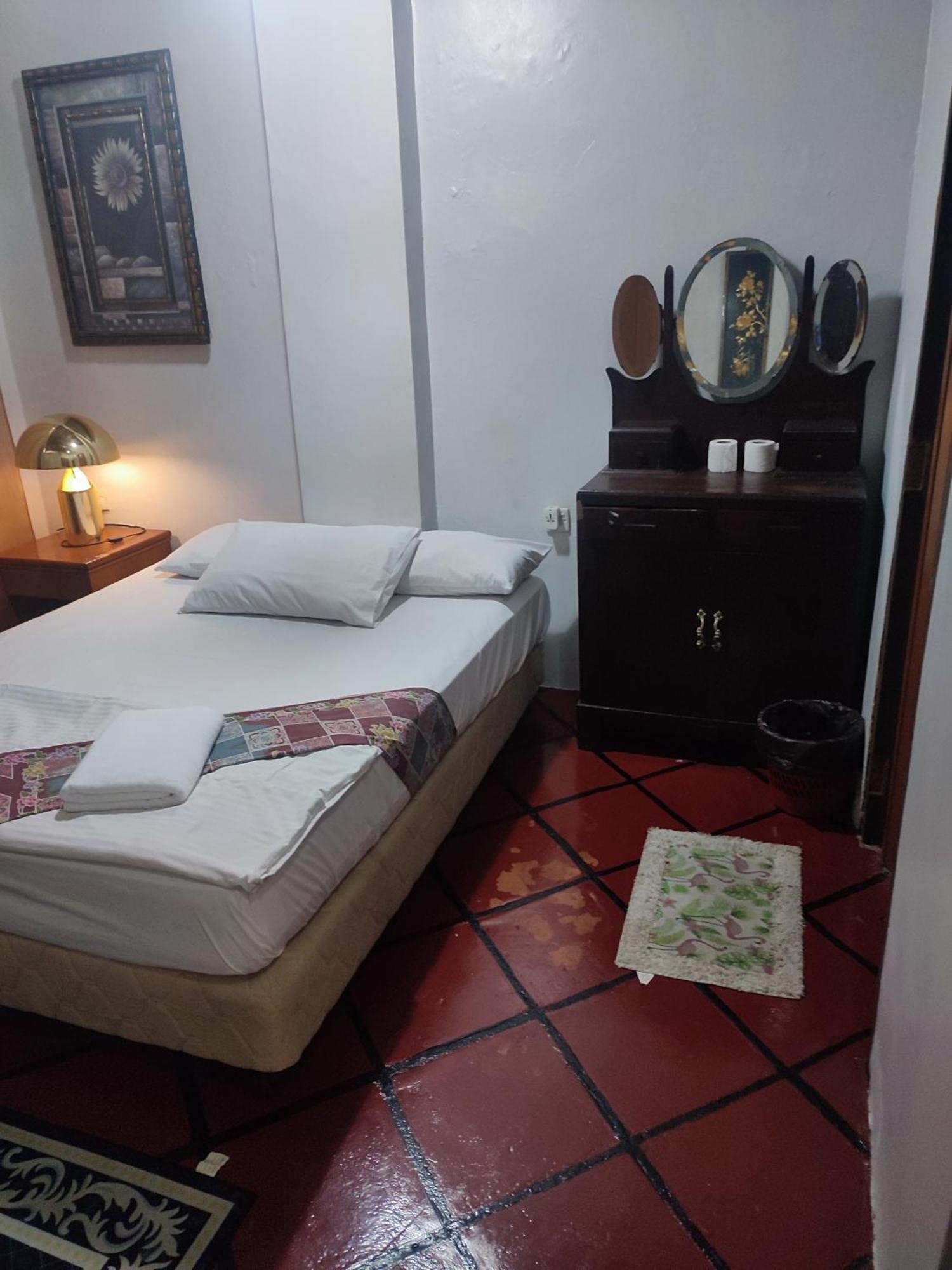 Cintra House Hotell George Town Exteriör bild
